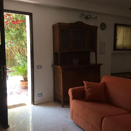 بيت ضيافة Joy Living ساندرا