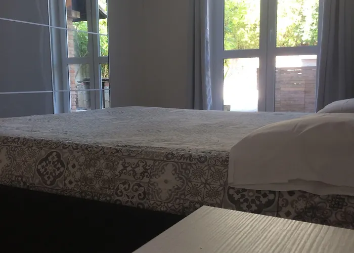 Pensión Joy Living 3*